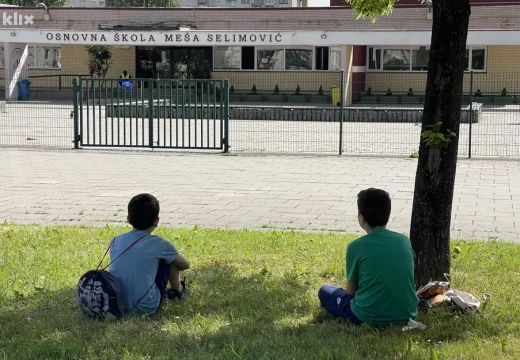 Dojave o bombama u školama širom Sarajeva