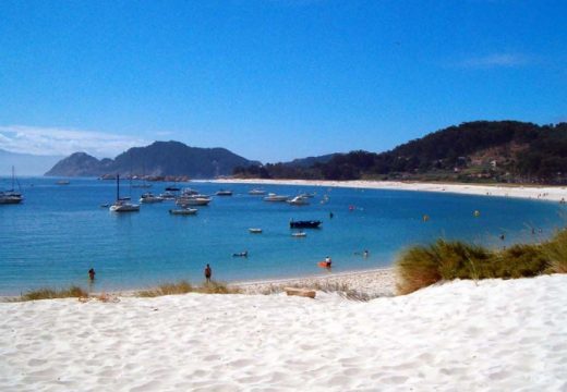 Grad u Španiji kažnjava turiste sa 785 dolara za mokrenje u moru