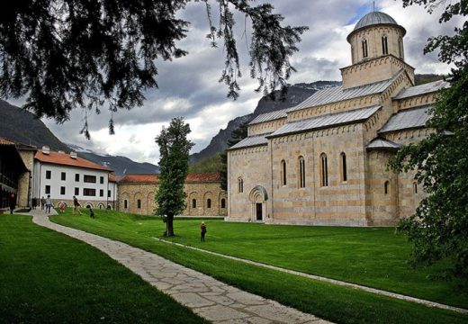 Stejt department upozorio na slučaj manastira Visoki Dečani