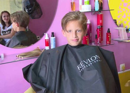 Desetogodišnji Maksim donirao kosu u humanitarne svrhe
