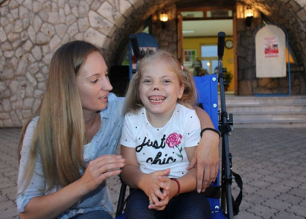 Humanitarni bazar za Teodoru koja boluje od cerebralne paralize