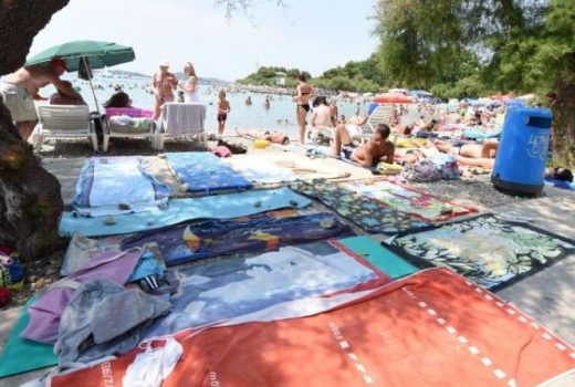 Kazne do 200 evra: Peškiri na plaži postaju prošlost?