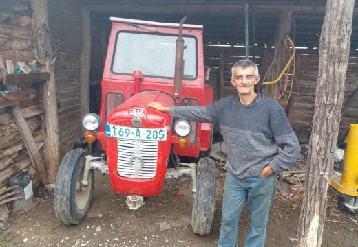 Najstariji traktor u Semberiji ima 10 godina više nego što ima konjskih snaga