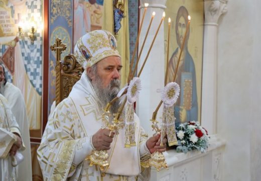 Episkop Fotije posvetio pjesmu Orbanu