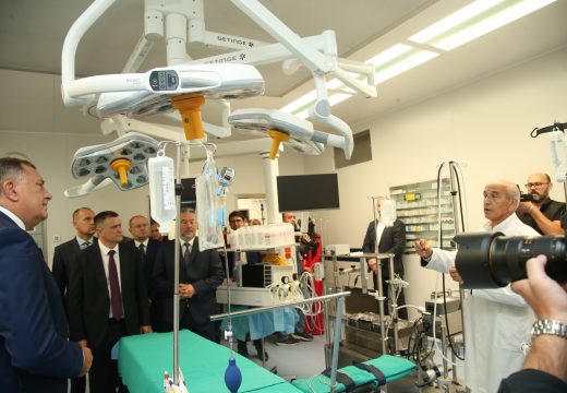 “Pacijenti više neće morati da putuju u inostranstvo” U UKC RS otvorena Klinika za kardiohirurgiju, prva u Srpskoj
