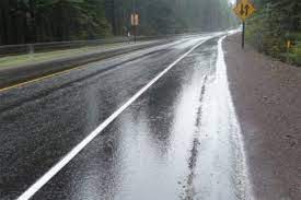 Kolovozi mokri i klizavi:Prilagoditi vožnju uslovima na putu