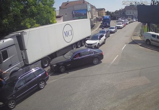 Pojačan intezitet saobraćaja na ulazu u BiH