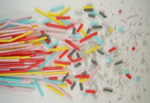 Dnevno pojedemo više od 900 komada plastike, stručnjaci upozoravaju na posljedice