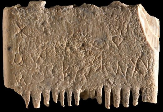 Izraelski arheolozi pronašli drevni češalj na kojemu je ispisana najstarija poznata puna rečenica