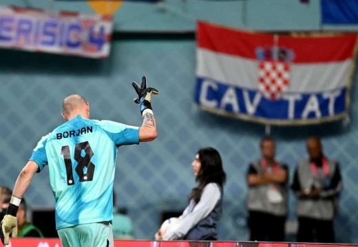 Hrvatski navijači vrijeđali Borjana, a on im odgovorio