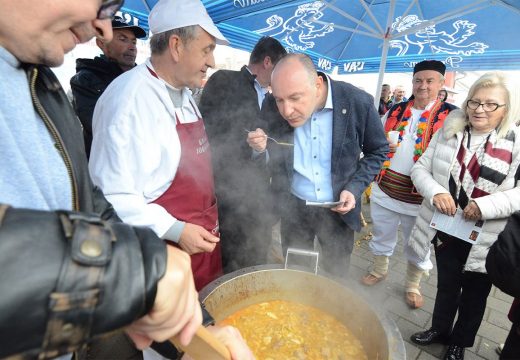 “Kupusijada” u Futogu:  Veliki broj posjetilaca na tradicionalnoj manifestaciji