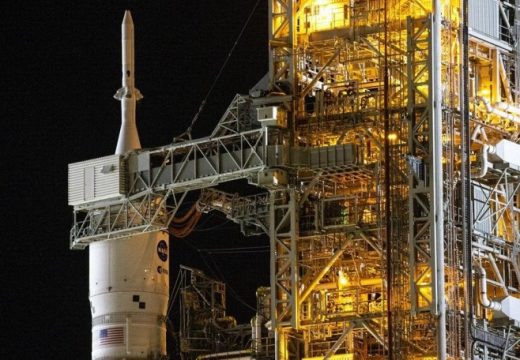 NASA lansirala raketu na Mjesec (Video)