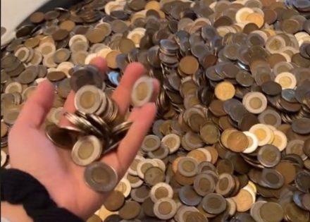 Četiri godine ubacivali kovanice u bocu, skupili veliku cifru (Video)