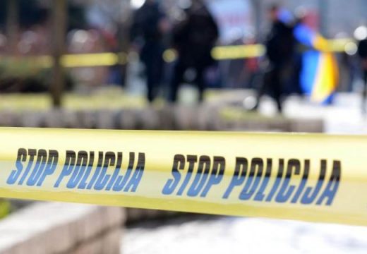 Tragedija u Tuzli: Muškarac ubio suprugu pa sebi pucao u glavu