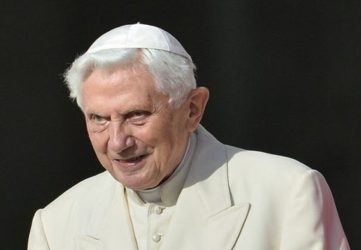 Preminuo bivši papa Benedikt XVI.