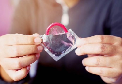 Od naredne godine u Francuskoj besplatni kondomi za mlade