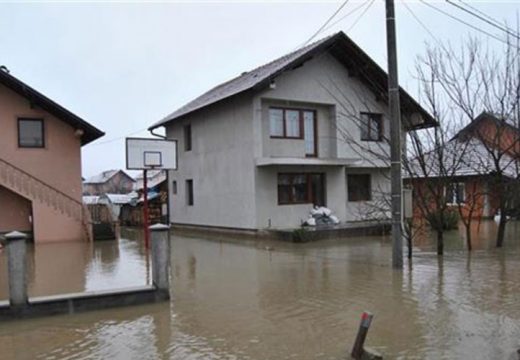 Bijeljina: Evakuisana trudnica i još tri lica iz kuće u Janji