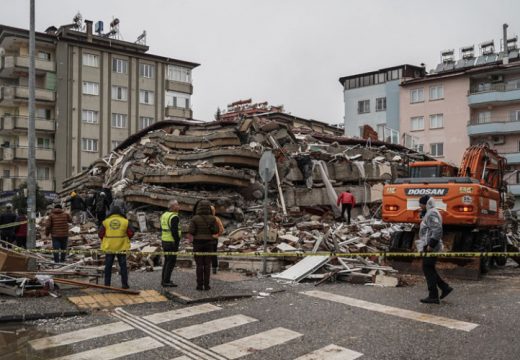Broj žrtava razornih zemljotresa u Turskoj i Siriji se popeo na 4.300 (VIDEO)