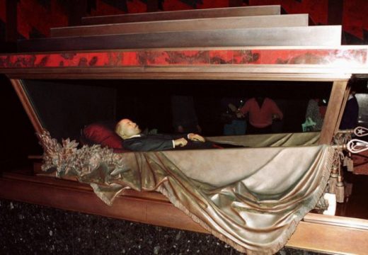 Pijani mušakarac pokušao da ukrade Lenjinovo tijelo iz mauzoleja