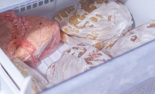 Odmrznite meso za 5 minuta: Genijalan trik koji znaju samo najiskusnije domaćice