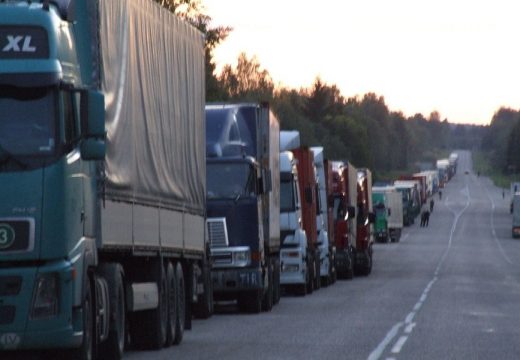 AMS RS: Usporen saobraćaj na putu Rača-Bijeljina zbog radova na oštećenju kolovoza i teretnih vozila