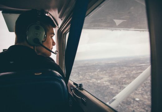 Traži se 5 osoba za obuku za pilota na Vojnoj akademiji u Beogradu