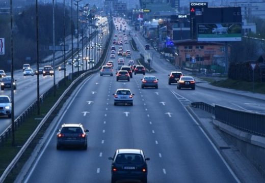 Saobraćaj se odvija redovno,bez posebnih ograničenja :Na ovim dionicama se izvode sanacioni radovi