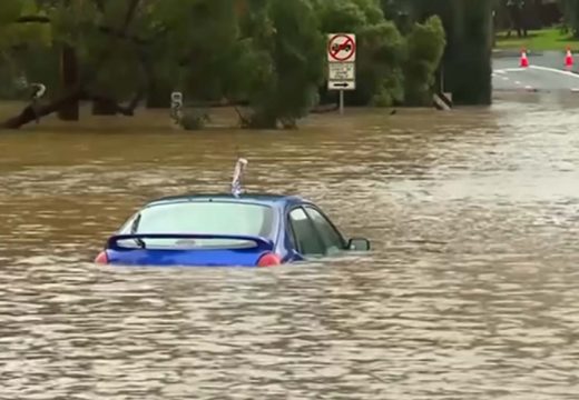 Obilne padavine u Australiji, Sidnej pogodile poplave (VIDEO)