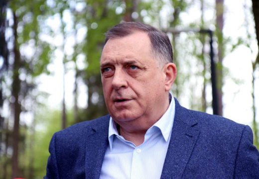 Dodika pitali o Đokovićima, on pričao o košarci