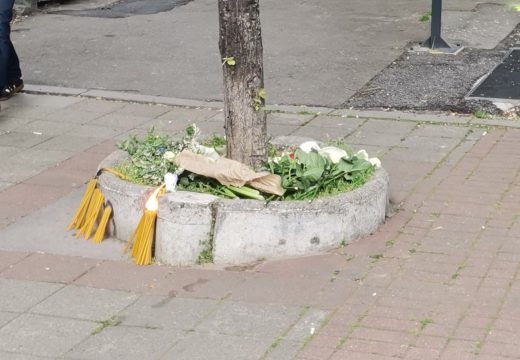 Tužan prizor ispred OŠ “Vladislav Ribnikar” na Vračaru