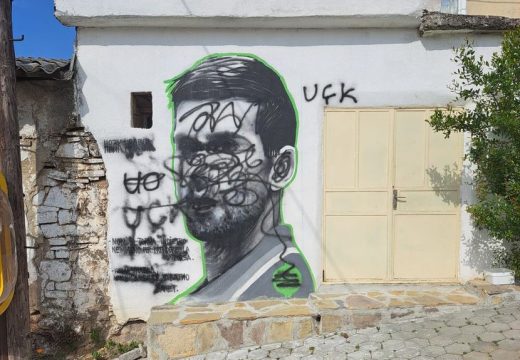 Uništen mural posvećen Đokoviću u Orahovcu