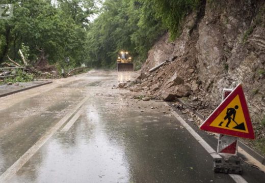 Stanje na cestama: Klizišta, izlijevanje bujičnih potoka i povećana opasnost od odrona