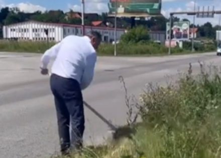 Dodik kosio ručnom kosom na Tranzitu (Video)