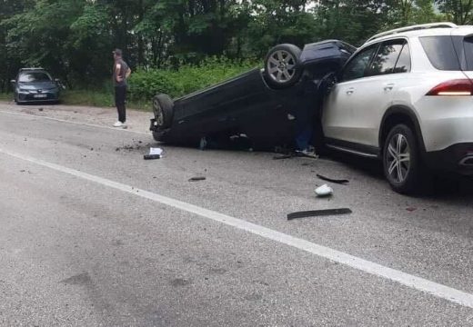 Poginuo vozač BMW-a, povrijeđene tri osobe, među njima i dijete