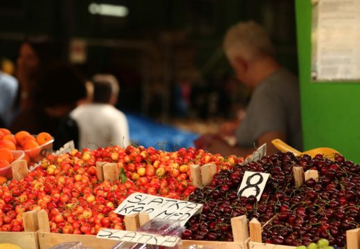 Voće koje ima skoro svako dvorište plaćamo papreno