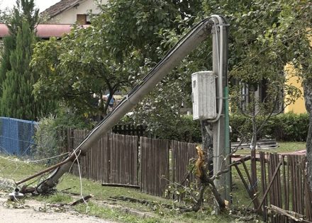 Radnik poginuo dok je popravljao kvarove nakon nevremena