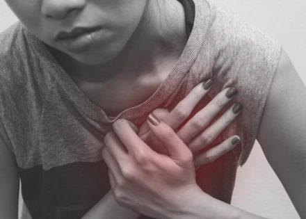 Evo koji se simptomi javljaju dan prije srčanog udara