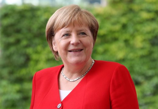 Njemačka godišnje izdvaja 55.000 evra za frizuru i kozmetiku Angele Merkel