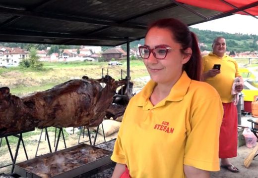 Sanja Nikolić jedina djevojka na Balkanu koja se bavi pečenjem volova