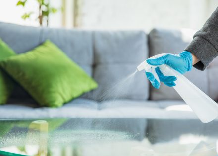 Evo šta treba da očistite kako biste rasteretili kuću