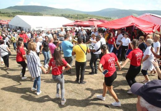 Kočićev zbor nekad i sad: Sve se mijenja, samo su narod, bikovi i političari vječiti (FOTO)