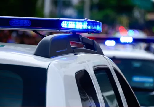 Nožem ubio suprugu i punicu, pa skočio kroz prozor