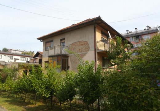 Detalji tragedije u Banjaluci: Majka i sin danima mrtvi ležali u kući (Foto)
