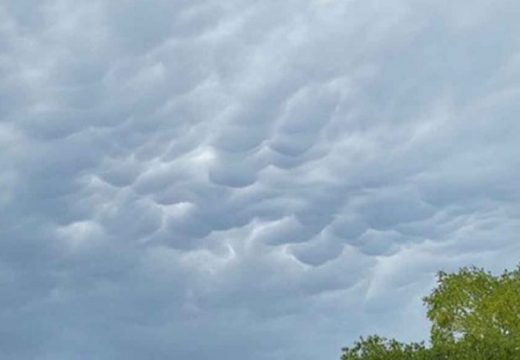 Nad Banjalukom oblak koji donosi jače nevrijeme (Foto)