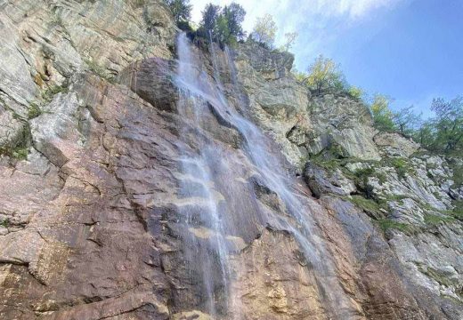 SKAKAVAC -Oaza tišine i čistog vazduha sa čudesnim vodopadom (Foto/Video)
