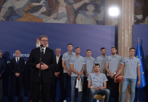 Srebrni košarkaši kod Vučića, na prijemu i Simanić