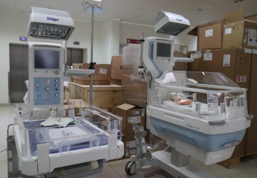 Kao rezultat akcije „S ljubavlju hrabrim srcima“: Novi inkubatori i oprema za novorođenčad