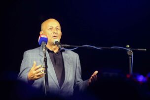 don__i___na_protestu___estoko_prozvao_vlast__ali_i_opozicione_lidere__foto__video_162.jpeg