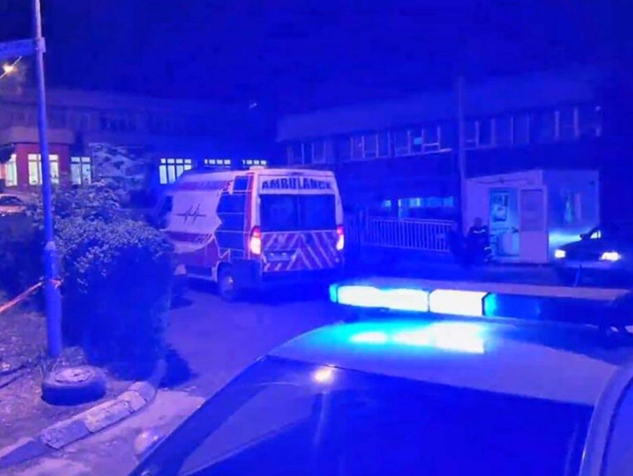 _pomahnitali_mu__karac_no__em_izbo_mladi__a__pa_napao_policiju_146.jpeg