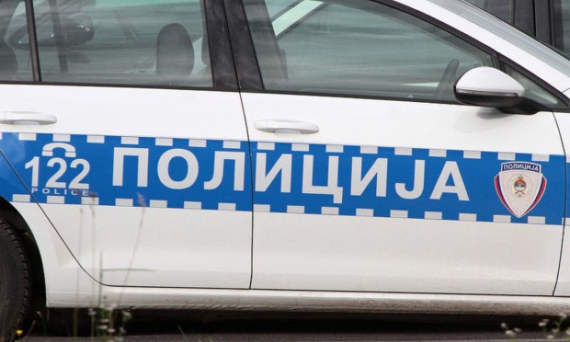 posao_za_policiju_u_zvorniku___o__tetio_vrata_na_bingu_i_dva_vozila_na_parkingu__pa_uhap__en100.jpeg